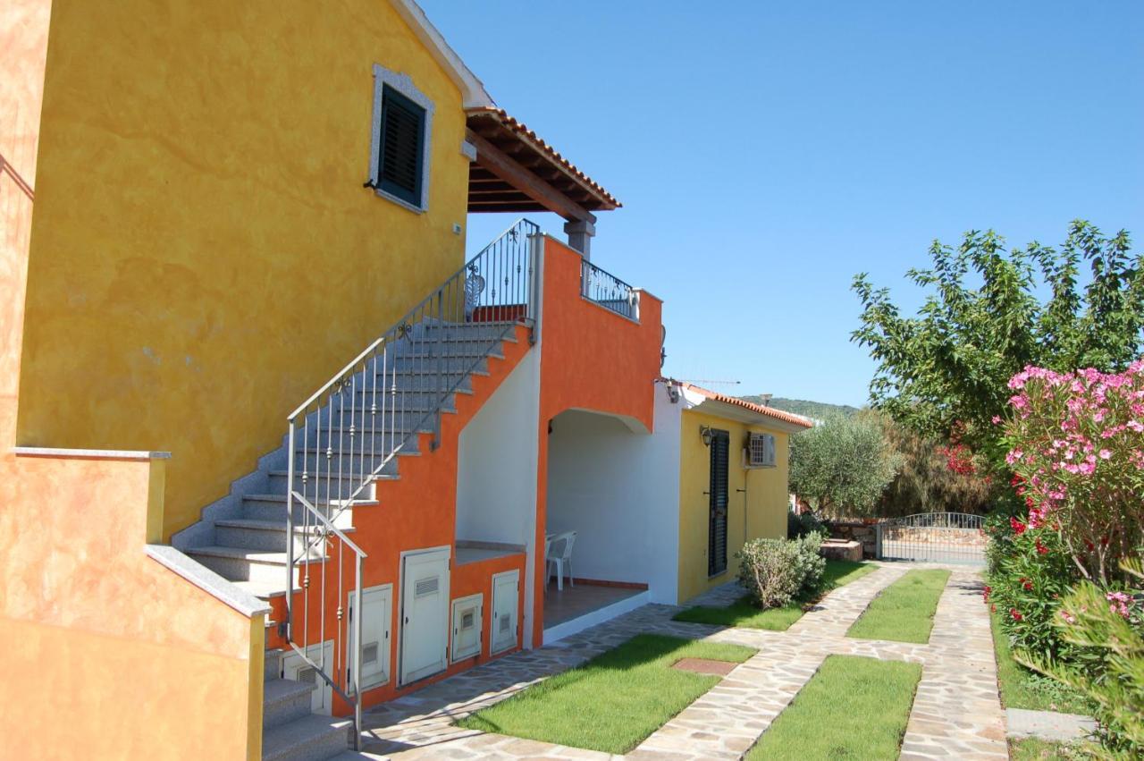 Apartmán Via Costantino Budoni Exteriér fotografie