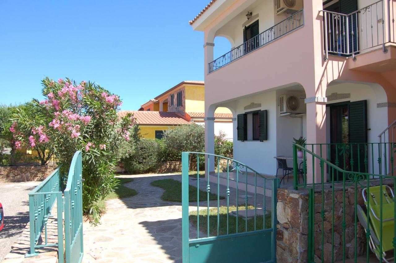 Apartmán Via Costantino Budoni Exteriér fotografie