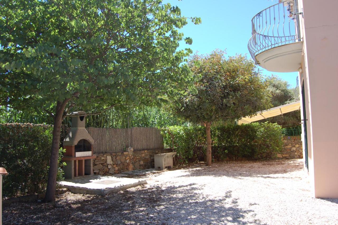 Apartmán Via Costantino Budoni Exteriér fotografie